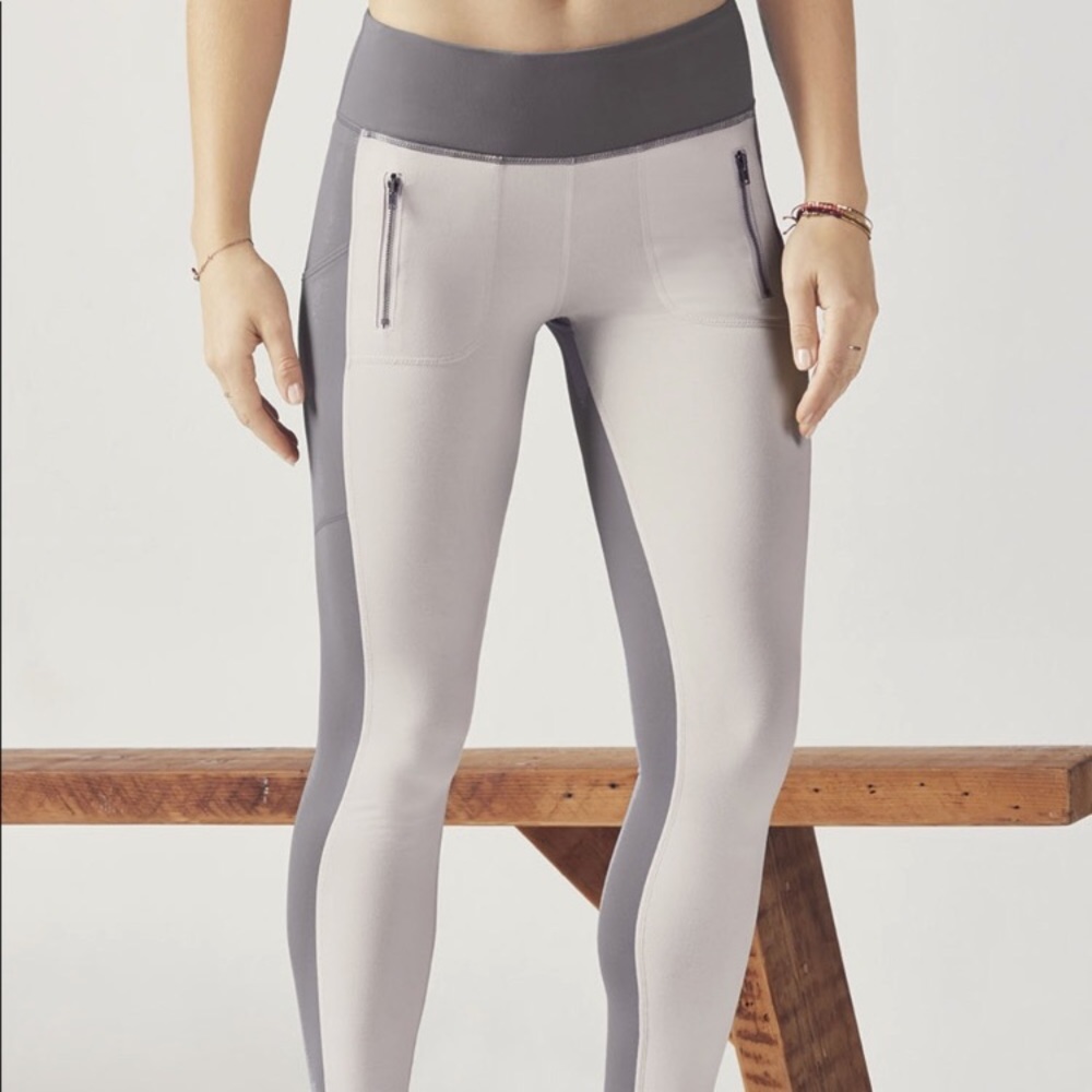 •FABLETICS• NWOT Colleen Tregging Leggings